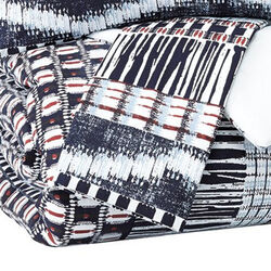 3 Piece Fabric Queen Comforter Set with Trendy Geometric Print, Multicolor