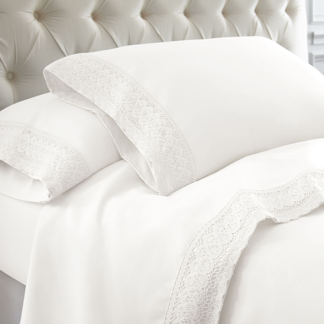 Udine 4 Piece King Size Microfiber Sheet Set with Crochet Lace The Urban Port, White
