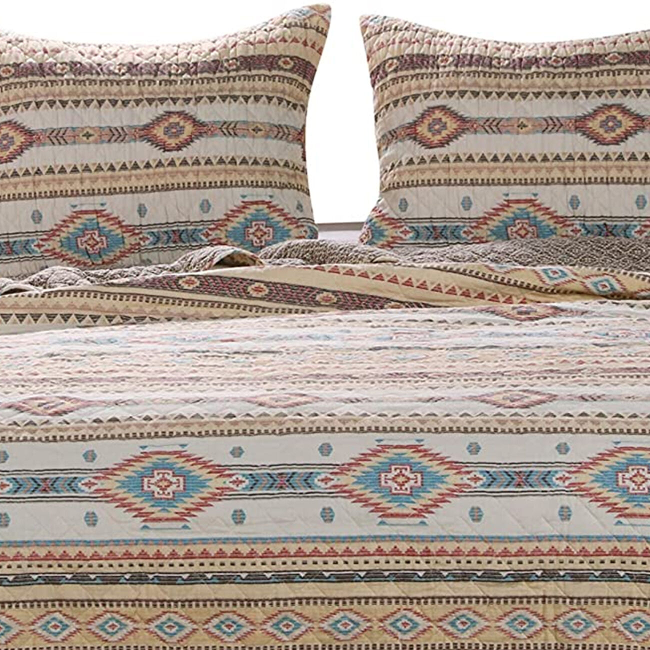 King Size 3 Piece Polyester Quilt Set with Kilim Pattern, Multicolor